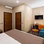 Hotel Taurus