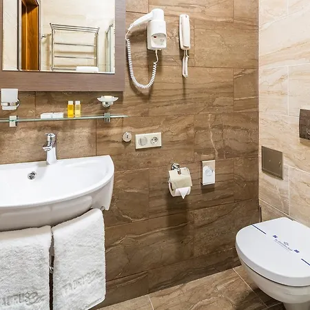 Taurus 4* Lviv