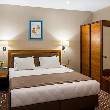 Taurus 4*