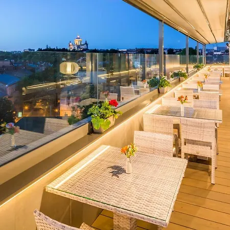 Taurus Hotel 4*