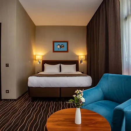 Taurus Hotel 4*
